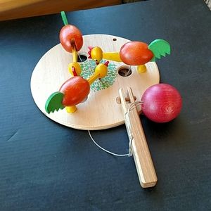 German Handmade Chickens Feeding 9"/6" NIB